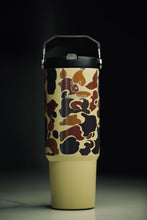 Load image into Gallery viewer, 30 oz Old School Camouflage Water Bottle